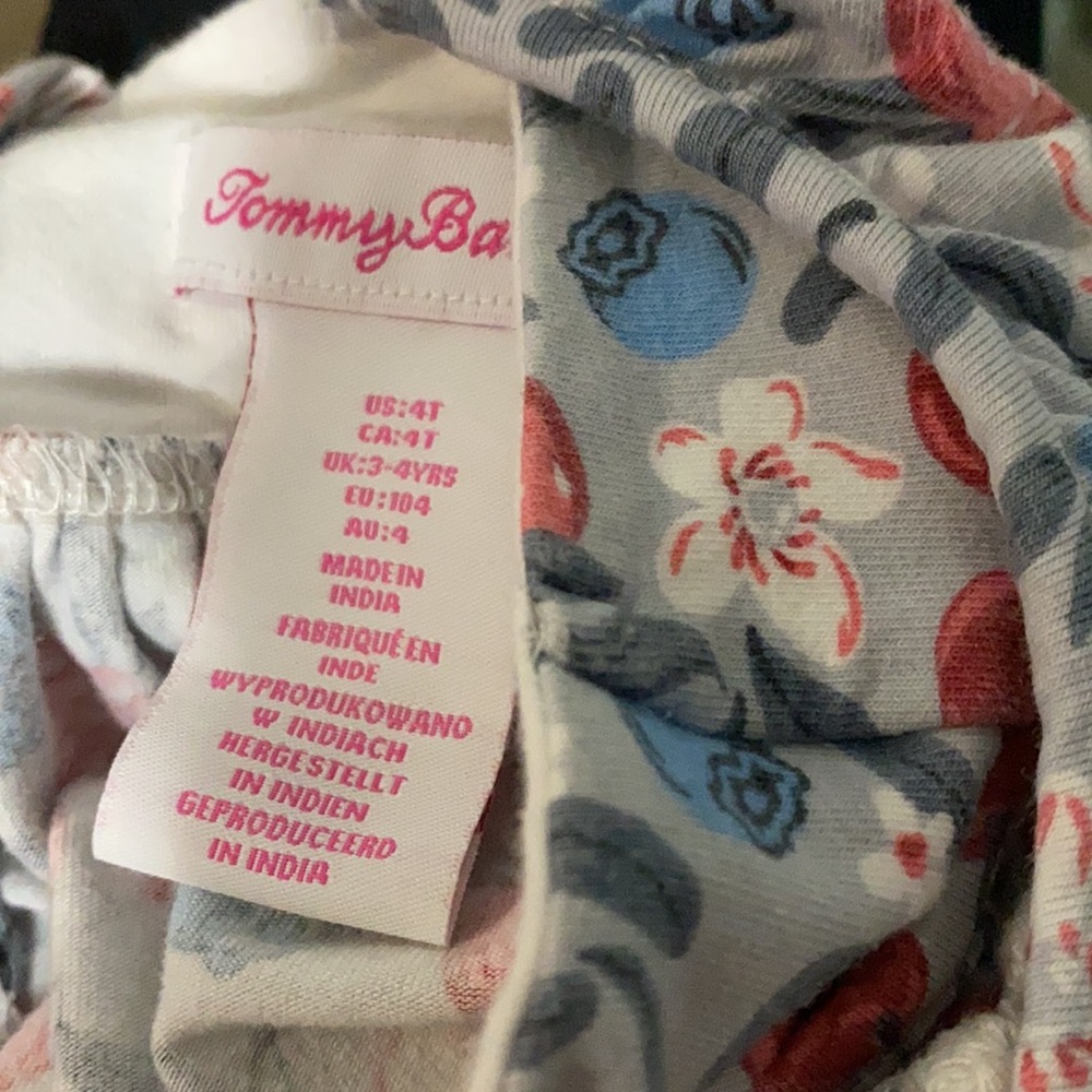 Girls’ 4T Tommy Bahama Bundle of 2 Dresses - Picture 14 of 14